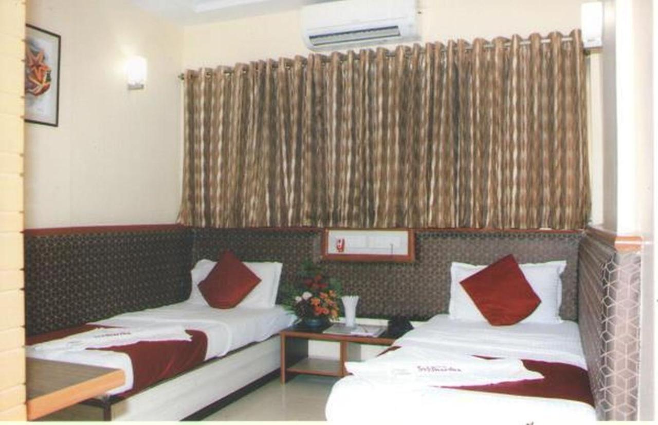 Hotel Siddhartha Bombay Exterior foto